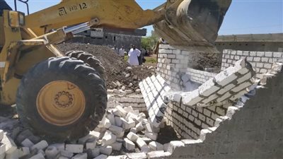 إزالة حالتي تعدٍ على الأراضى الزراعية بالبحيرة 