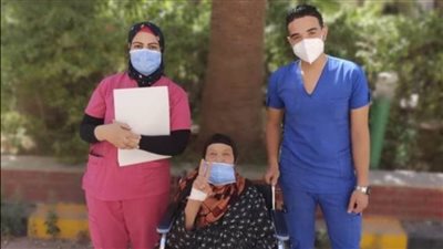 شفاء أكبر معمرة من فيروس كورونا بمستشفى كفر الدوار