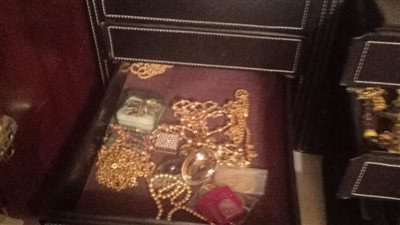 العثور على كنز داخل إحدى الشقق السكنية