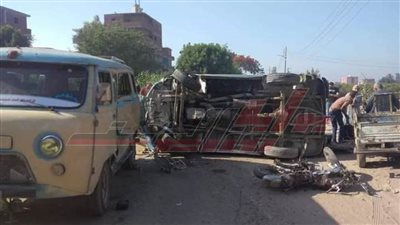 مصرع شخص في حادث تصادم سيارتين بطوخ