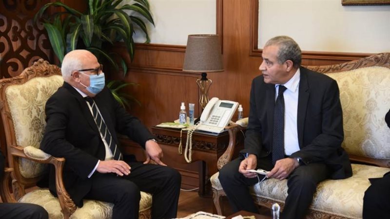 علي مصيلحي ومحافظ