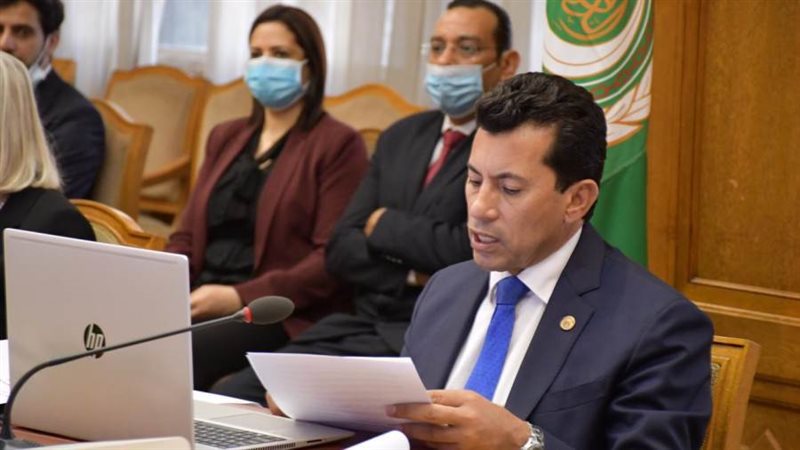 وزير الشباب والرياضة