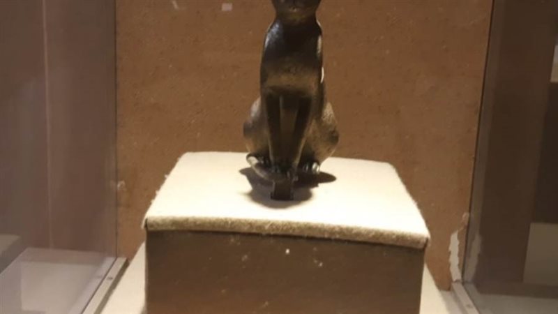 المعبودة باستت