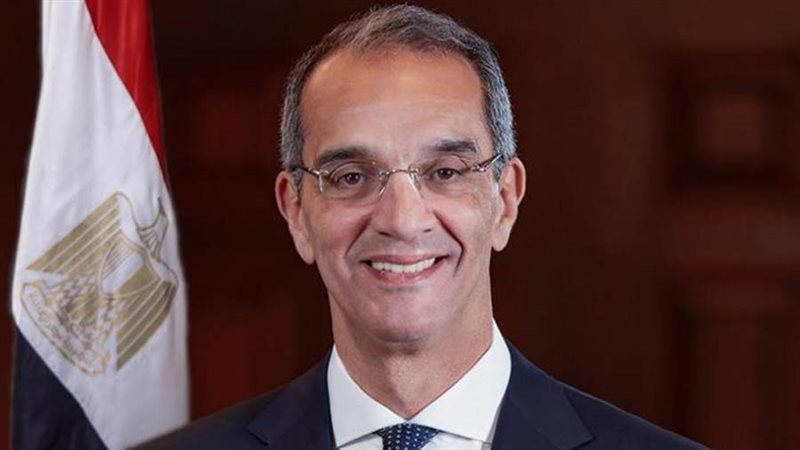 الدكتور عمرو طلعت