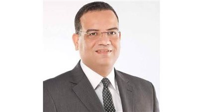 نقيب الإعلاميين ينعي والد النائب بالشيوخ محمود مسلم