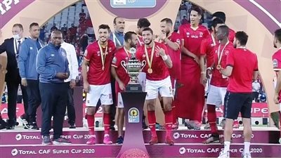 ميداليات الأهلي لبيبو والجماهير تطالب بالعاشرة وفسخ عقد نيمار مع نايكي ورحيل المحمدي