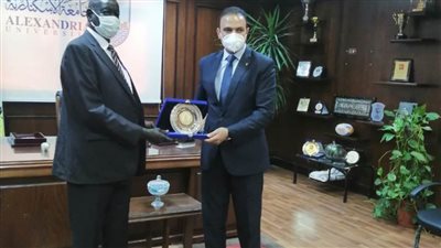 عميد كلية التربية الرياضية يستقبل وفد دولة جنوب السودان لتفعيل اتفاقية التعاون المشتركة