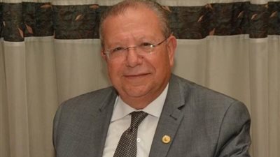 خبير مصرفي : 1.5 مليار دولار قيمة الفائض في ميزان المدفوعات