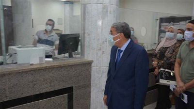 محافظ المنيا يتفقد المقر الجديد لإدارة خدمة المواطنين بعد إحلاله وتجديده كمركز خدمة مطور