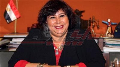 وزيرة الثقافة تؤكد دعم شباب المسرحيين واستمرار طرح قضايا المجتمع