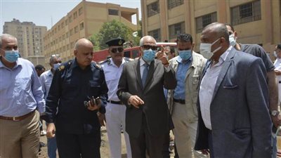 محافظ الجيزة يتابع عمليات اطفاء حريق مخزن اشغالات حي الهرم 