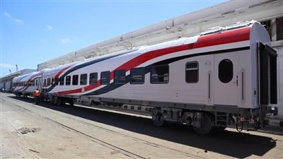 وزير النقل يعلن وصول 28 عربة سكة حديد جديدة للركاب إلى ميناء الإسكندرية خلال شهر مايو