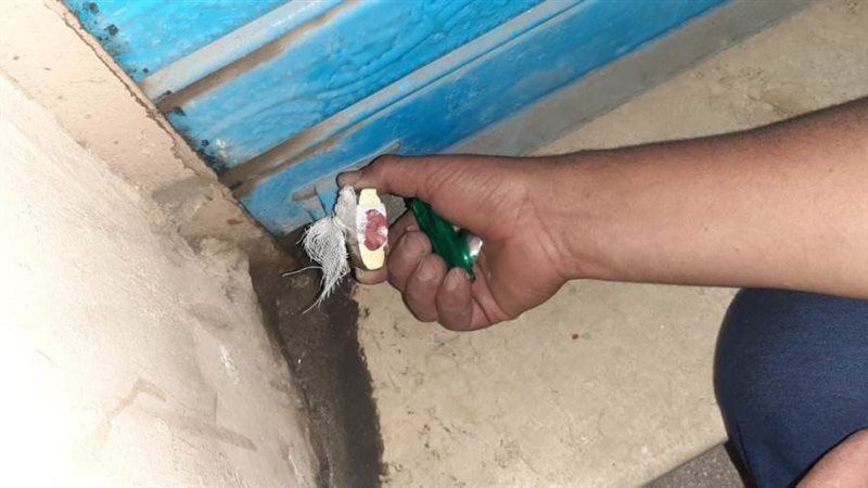 غلق وتشميع المحلات