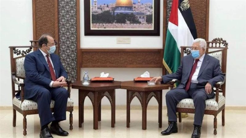 عباس كامل وابو مازن