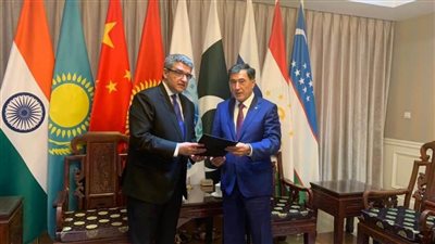 السفير المصري في بكين يلتقي مع سكرتير عام منظمة شنغهاي للتعاون 