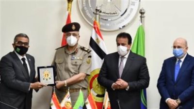 القوات المسلحة توقع بروتوكول تعاون مع كلية الطب بجامعة الجلالة