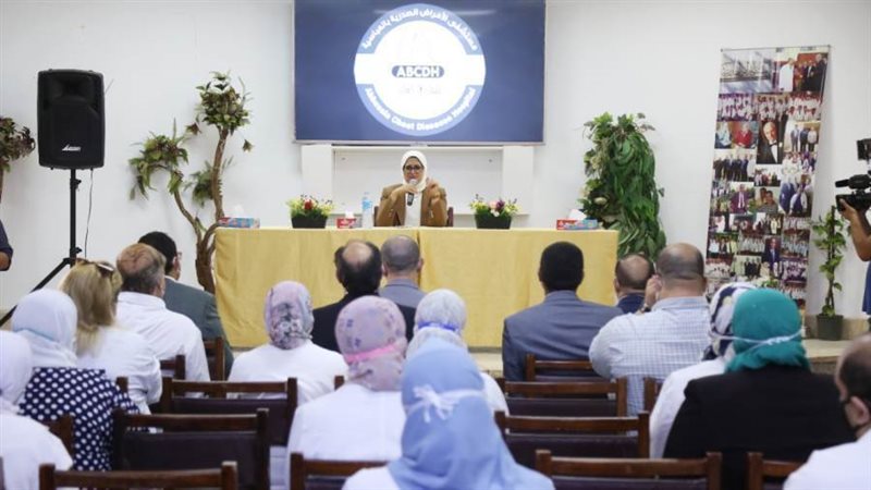 وزيرة الصحة مع الأطباء