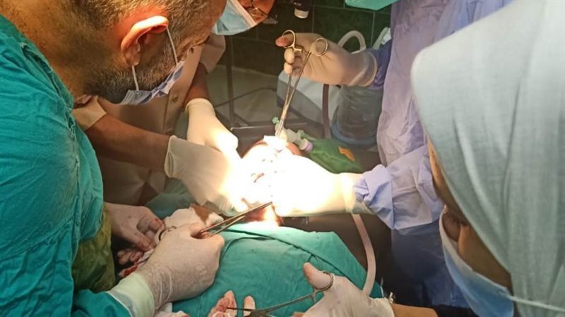 أثناء إجراء العملية