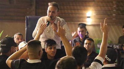 المطرب الفلسطيني عدي زاغة يقترب من المليون لـ 