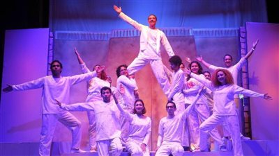 بالصور.. عرض 