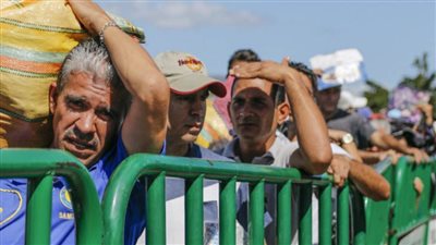 كولومبيا تعيد فتح حدودها مع فنزويلا بعد 15 شهرًا من الإغلاق