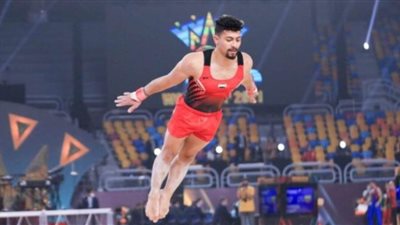 اصابة اللاعب المصري عمر العربي خلال مشاركته ببطولة العالم للجمباز الفني
