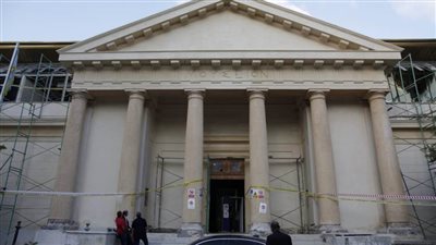 العنانى يتفقد أعمال ترميم وتجديد المتحف اليونانى الرومانى بالإسكندرية