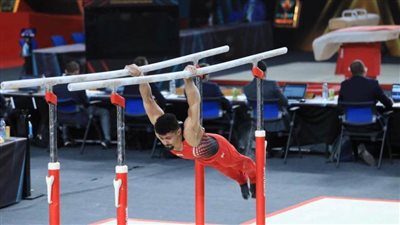 عمر العربي يتأهل لنهائيات كأس العالم للجمباز الفني رغم الإصابة