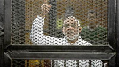 بدء أولى جلسات محاكمة بديع والبلتاجي وعزت و76 آخرين من قيادات الإخوان