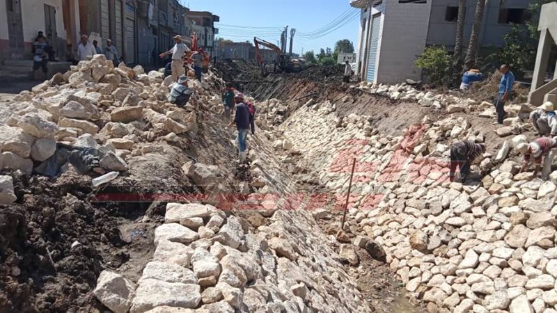 تبطين الترع