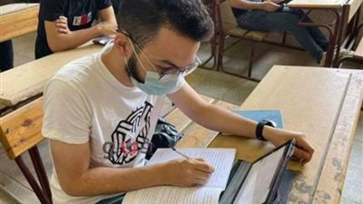 شوقي: اختلاف الأجابات في امتحانات الثانوية العامة بين