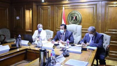 وزير التعليم العالي يوجه بإعداد خطة مستقبلية لمدينة الأبحاث العلمية ببرج العرب