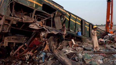 الخارجية الكويتية تعرب عن أسفها تجاه حادث تصادم قطاري في باكستان