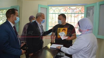 محافظ القليوبية يتفقد مراكز تلقي لقاح كورونا بطوخ وبنها