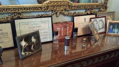 مقتنيات عبد الحليم حافظ في معرض على هامش حفلاته بتقنية الهولوجرام