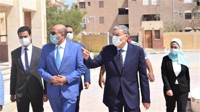 محافظ المنيا يتفقد عددًا من مشروعات 