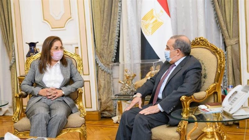 صورة لقاء وزير الإنتاج