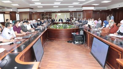 نائب محافظ بني سويف يترأس اجتماع إقليمي 