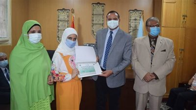 جامعة سوهاج تكرم الفائزين في المسابقة الدينية والثقافية بمركز نور البصيرة