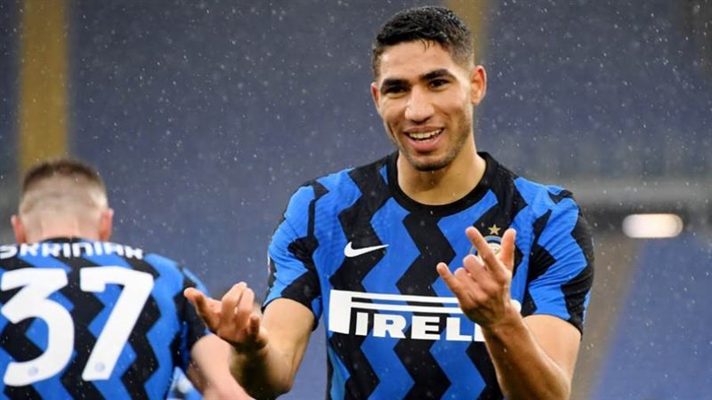 أشرف حكيمي لاعب إنتر