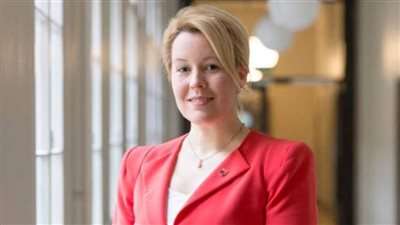 تجريد سياسية ألمانية بارزة من درجة الدكتوراة إثر اتهامها بـ