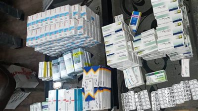 ضبط 40 ألف قرص أدوية مخدرة و150 قطرة مجهولة المصدر داخل صيدلية بالمنصورة