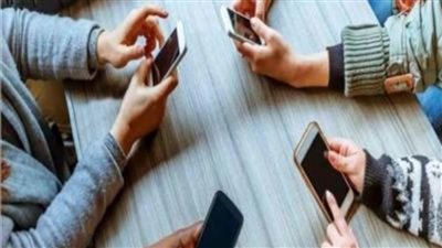 خبيرة إتيكيت: هذه أفضل طرق تعامل الأمهات داخل جروب 