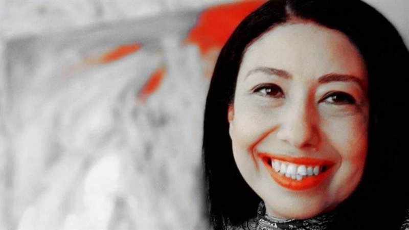 الفنانة التشكيلية