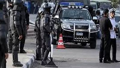  ضبط القائم على تشغيل منظومة لتوزيع خدمات الإنترنت بالجيزة.. بدون تصريح