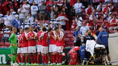 يورو 2020| إريكسين يثير الرعب ويتسبب في تعليق مباراة الدنمارك وفنلندا