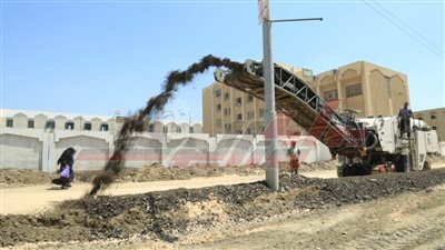 وسط إجراءات احترازية.. تطوير شوارع وميادين عاصمة كفر الشيخ