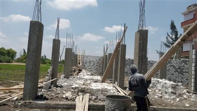 إيقاف أعمال مباني مخالفة وإزالة تعديات في حملة بالبحيرة