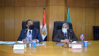  محافظ المنيا يتابع خطة تطوير وتجميل عدد من الميادين والحدائق