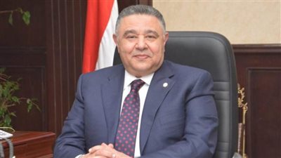 صحيفة روسية تشيد بأداء محافظ البحر الأحمر لمكافحة كورونا